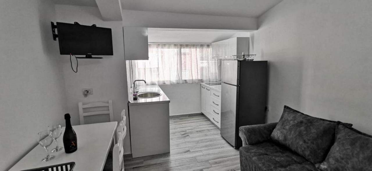 Mimoza Appartament Golem  Dış mekan fotoğraf